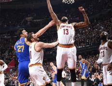 世俱杯分组-骑士横扫吉林队，拉文点燃赛场