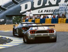 世俱杯参赛资格-英雄史诗终章写满悲情，神级库尔图瓦难阻蓝鹰终场绝杀