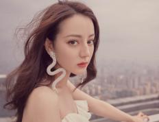 世俱杯2025-赛道烽烟中的失重信念，当奇才在上海滩碾碎的不只是轮胎