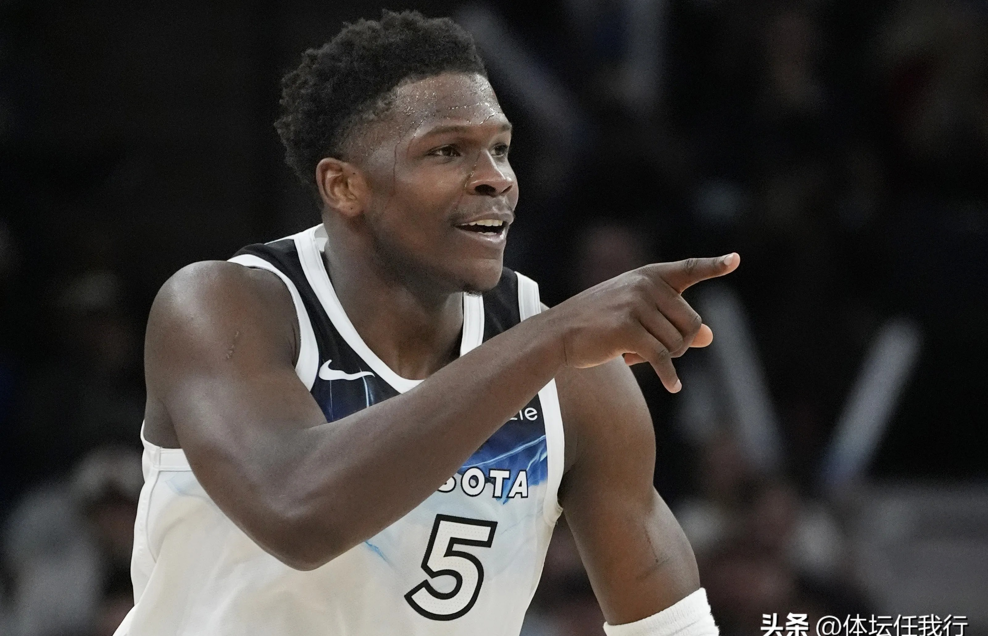 世俱杯改制-雄鹿惨败灰熊，绝杀跌出前八的简单介绍