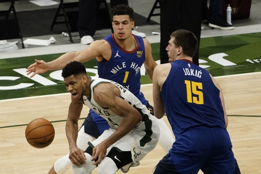 世俱杯改制-雄鹿惨败灰熊，绝杀跌出前八的简单介绍