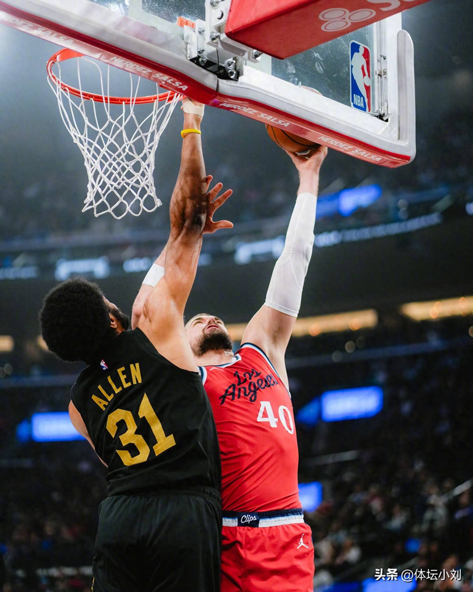 世俱杯-快船力克灰熊!莱昂纳德26分稳定发挥的简单介绍