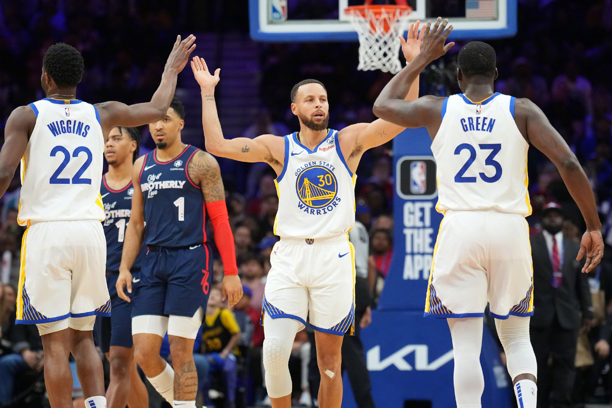 世俱杯改制-包含翻盘！76人取得三连胜，哈里斯24分加冕！的词条