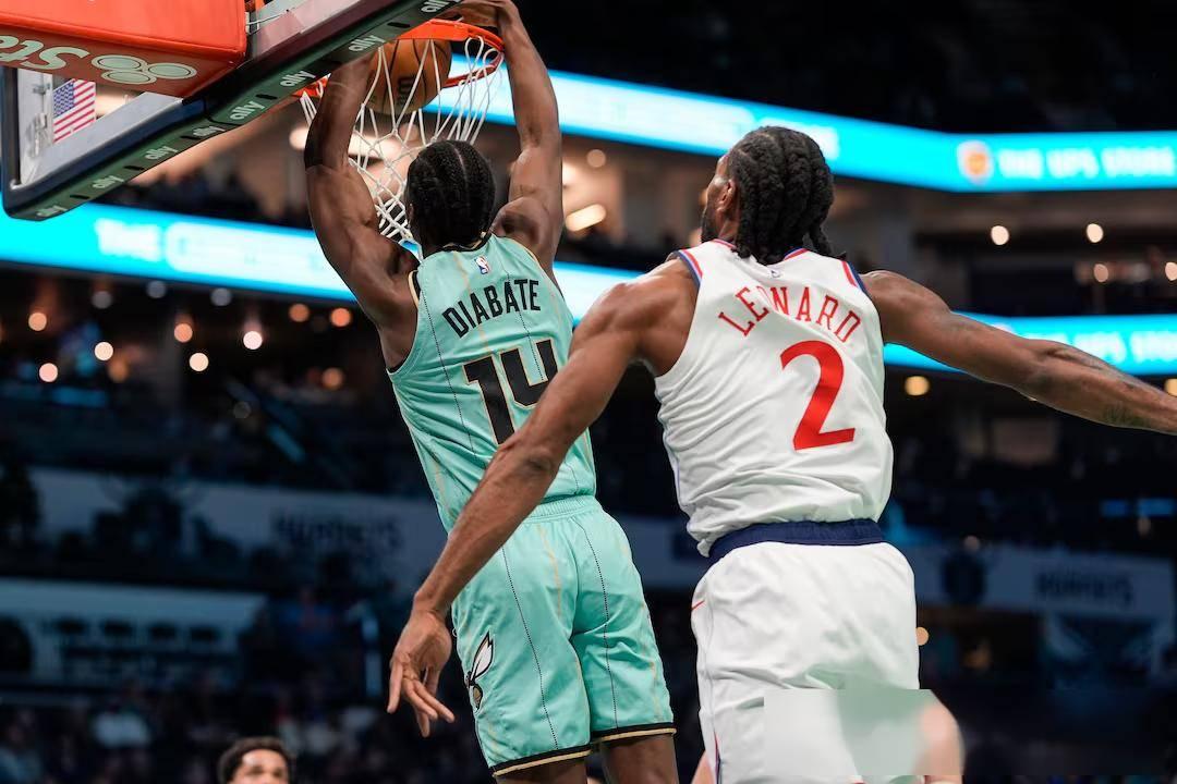 世俱杯分组-包含马刺轻取黄蜂,阿德巴约关键制胜的词条